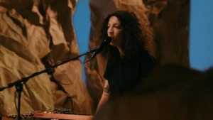 Léonie Pernet & Lucie Antunes