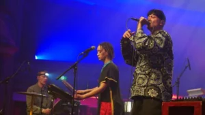 Red Axes x Amadou & Mariam play Serge Gainsbourg