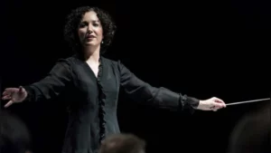 Nova Mondo directed by Beatriz Fernández Aucejo & the Paris Mozart Orchestra